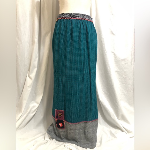 Vintage Faith Maxi Skirt - Picture 4 of 4